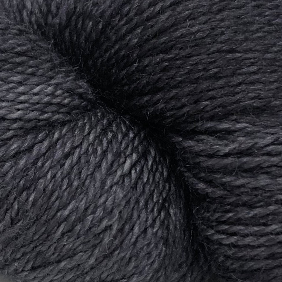 The Squishy Yarn Black